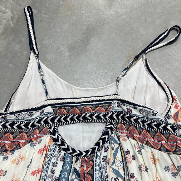 Tan with navy/peach flower design / size S /‎ skies are blue brand - Picture 6 of 8